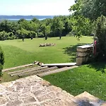Pirk Vendeghaz Villa