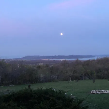 Pirk Vendeghaz Вилла Vaszoly